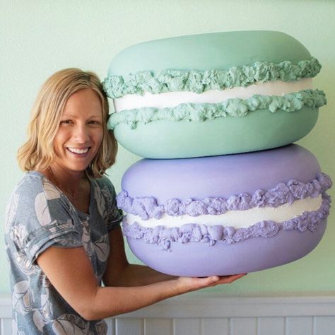 Giant Macaron, Candyland Party Decorations, Candy Land Party, Sweet Props, Candy Decorations Diy, Candy Props, Giant Ice Cream, Candy Themed Party, Giant Candy