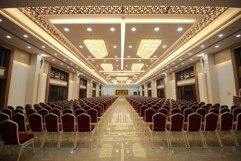 Mohana Mahal Wedding Hall Design Architecture, Marriage Hall, Rooftop Restaurant Design, Wedding Banquet Hall, Weddings Elegant, Meeting Hall, House Fence, Down Ceiling Design, Convention Hall