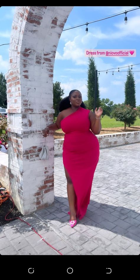 Wedding Outfit Guest Black Women Plus Size, Plus Size Formal Wear Black Women, Pink Dinner Outfit Classy, Formal Dinner Outfit Plus Size, Birthday Outfit For Plus Size Women, Pink Birthday Dresses Plus Size, Pink Plus Size Birthday Outfits, Red Dress For Chubby Ladies, Plus Size Graduation Outfit