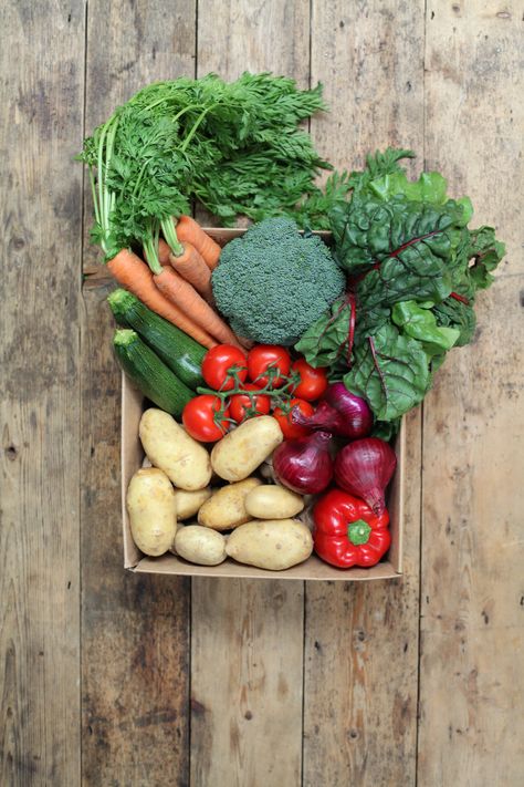 Vegetable Delivery, Vegetables Photography, Rainbow Chard, Somewhere Over The Rainbow, Organic Produce, All Vegetables, Diet Menu, Fruit And Veg, Over The Rainbow