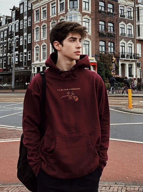 Hoodie Outfit Men, Dylan Obrian, Dylan Obrien, Streetwear Inspiration, Urban Style Outfits, Teen Boy Outfits, Gucci Mane, Men Photography