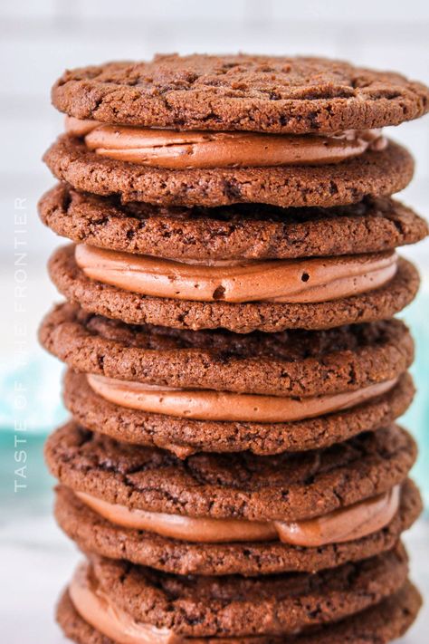 These decadent Chocolate Sandwich Cookies are sweet chocolate cookies filled with a creamy sweet chocolate filling. Homemade Milk Chocolate, Food Pastries, Advent 2023, Sandwich Cookies Filling, Cookie Sandwich Recipes, Cookie Kingdom, Best Chocolate Desserts, Pumpkin Dishes, Pie Cookies