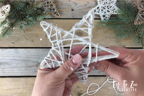 DIY String Star Ornaments Bracelet Ideas String, Pinterest Christmas, Diy Christmas Ornaments Easy, Star Ornaments, Winter Craft, Easy Christmas Decorations, Holiday Crafts Christmas, Christmas Ornament Crafts, Bracelet Ideas