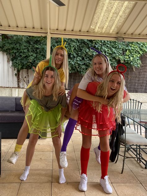 4 Friends Outfits, Telly Tubby Costume, 4 Person Couple Costume, Group Of 4 Outfits, 4people Halloween Costumes, Tellie Tubbies Costume, 5 Costume Group, Teletubbies Costume Halloween, Halloween For 4 People