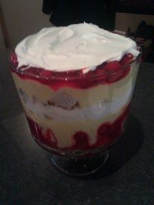 Cherries in the Snow Trifle Cherry Trifle Desserts, Trifle Bowl Desserts, Peach Trifle, Cherry Trifle, Cherries In The Snow, Snow Recipe, Cool Whip Desserts, Dessert Truffles, Canning Cherry Pie Filling