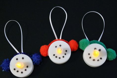 Tealight Snowman Ornament, Tea Light Christmas Ornaments, Tealight Ornaments Diy, Snowman Tealight Ornament, Friday Themes, Tealight Ornaments, Snowman Birthday Party, Snowman Tealight, Tea Light Crafts