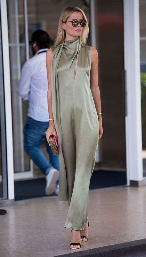 Olive Green Dress Outfit, Green Jumpsuit Outfit, Hana Cross, Olive Green Outfit, Sofia Resing, Green Dress Outfit, Frida Aasen, Olive Green Jumpsuit, Green Silk Dresses