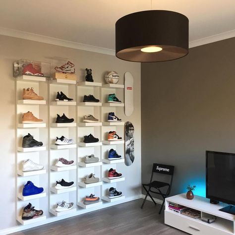 Sneaker Shelf, Hype Room, Kaws Collection, Sneaker Room, Easy Shoes, Sneaker Closet, Sneakerhead Room, Sneaker Displays, Shoes Closet