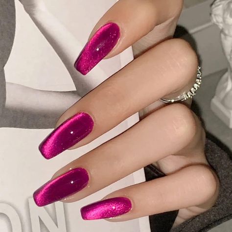 Pink Holographic Nails, Descendants Dr, Dark Pink Nails, Magnetic Nail Polish, Velvet Nails, Cat Eye Gel Polish, Eye Nails, Magnetic Nails, Her Nails