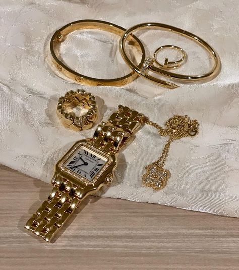 Expensive Luxury Aesthetic, Diamond Gold Jewellery, Classy Jewelry Aesthetic, Jewelry Expensive, Most Expensive Jewelry, Gelang Manik-manik, Expensive Jewelry Luxury, Luxe Jewelry, Gelang Manik