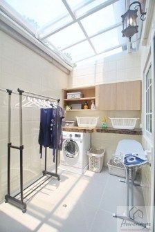 Laundry design ideas with drying room that you must try 03 Rumah Teres, Outdoor Laundry Rooms, Bedroom Decorating Tips, Drying Room, Apartment Decorating On A Budget, Modern Laundry Rooms, Laundry Design, Small House Decorating, Casa Country