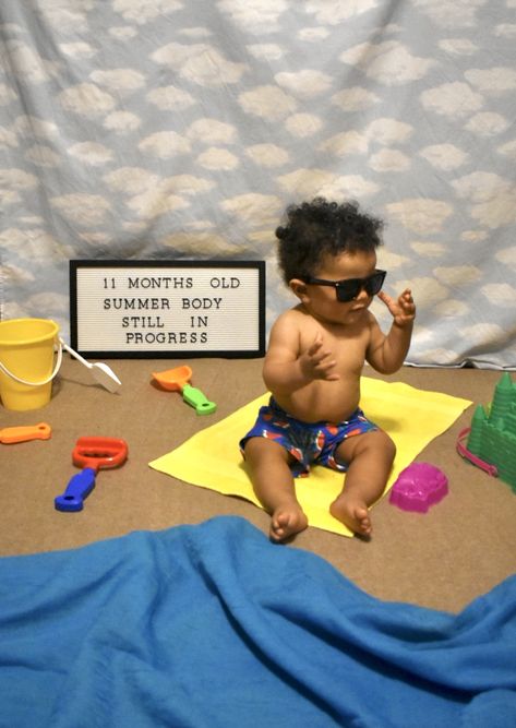 Beach baby letter board photo shoot Summer Baby Milestone Picture, June Baby Monthly Picture, Summer Baby Photoshoot Boys, June Baby Milestone Picture, Summer Monthly Baby Pictures, June Monthly Baby Photo, June Milestone Picture Ideas, Summer Milestone Picture Ideas, Monthly Baby Photos Boy