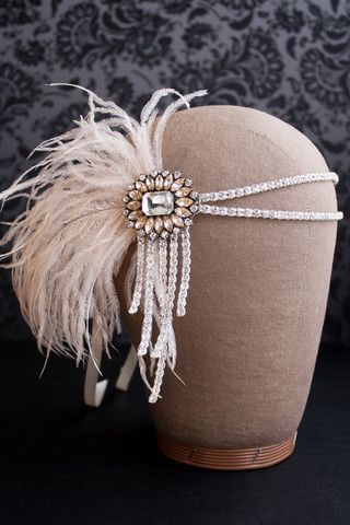 1000+ ideas about Flapper Headband on Pinterest | Roaring 20s hair ... Estilo Charleston, Great Gatsby Headpiece, Style Année 20, Great Gatsby Themed Party, Gatsby Headpiece, Flapper Headpiece, Gatsby Themed Party, Vintage Headpiece, Flapper Headband