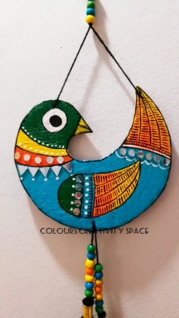 Bird Wall Hanging, Handmade Wall Hangings, Kerajinan Diy, Cardboard Diy, Cardboard Craft, Cardboard Crafts Diy, Cardboard Box Crafts, Acrylic Colours, Diy Wall Art Decor