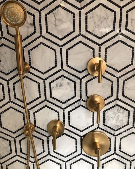 Hexagon Mosaic Tile, Marble Polishing, Hexagonal Mosaic, Marble Bathroom, Marble Mosaic, Bath Remodel, Beautiful Bathrooms, White Bathroom, Black Marble