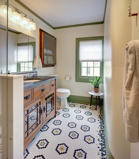 Craftsman Bathroom Ideas, Craftsman Bathroom Remodel, Craftsman Style Bathroom, Arts And Crafts Bathroom, Bungalow Bathroom, Craftsman Bathroom, Relaxing Bathroom, Vintage Craftsman, Bathroom Tile Designs