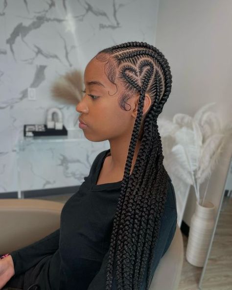 Houston Braider | By Rachel Lauren on Instagram: "Add a heart braid to your next stitch braid appointment 🤍 • • • #houstonbraids #houstonbraider #knotlessbraids #knotlessbraidshouston #stitchbraids #houstonstitchbraider #houstonstitchbraids" Love Heart Braids, Box Braids With Heart On The Side, Baddie Braids Hairstyles 2024, Stitch Braids With Heart Design, Side Part Box Braids, Heart Braided Hairstyles, Heart Stitch Braids, Stitch Braids With Heart, Crisscross Braids