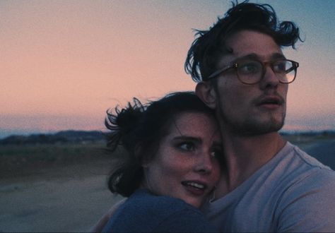 The Lumineers Sleep On the Floor music video - https://youtu.be/v4pi1LxuDHc Tom Odell, The Lumineers, Sleep On The Floor, Sing To Me, On The Floor, Hopeless Romantic, Love Images, Music Publishing, Music Is Life