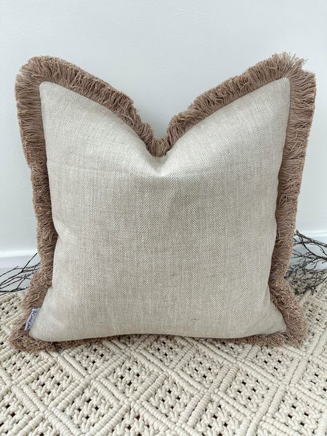 Size: 60x60cm, Options: Duck Filled Cushion Neutral Cushion Combinations, Scandi Cushions, Bed Cushions Arrangement, Sofa Cushions Arrangement, Bohemian Cushions, Georgian Interiors, Statement Lamp, Neutral Cushions, Gold Living