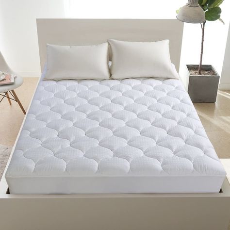 The Best Mattress Toppers On the Market, According to Thousands of Shoppers Cooling Mattress, Cooling Mattress Pad, Mattress Pad Cover, Cotton Mattress, California King Mattress, Plush Mattress, Pillow Mattress, Mattress Cleaning, Memory Foam Mattress Topper