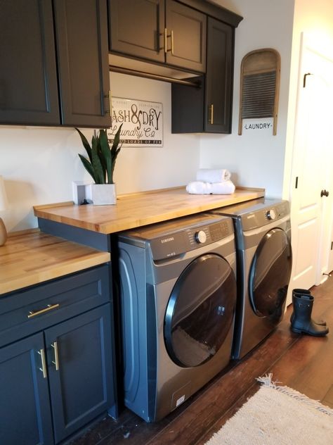 Laundry Room Design Blue Appliances, Blue Washer Dryer Laundry Room, Blue Washer And Dryer Laundry Room, Navy Laundry Room, Laundry Room Redesign, Washer Dryer Laundry Room, Farmhouse Dinnerware Sets, 70’s House, Navy Cabinets