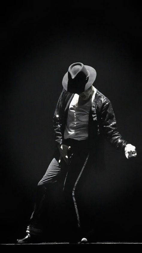 Thriller Michael Jackson, Michael Jackson Poster, Michael Jackson Dance, Mike Jackson, Michael Jackson Dangerous, Michael Jackson Quotes, Michael Jackson Wallpaper, Jackson Bad, Photos Of Michael Jackson