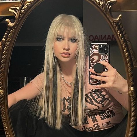 @abbyroberts.on instagram Edgy Blonde Hair, Black Hair With Blonde Highlights, Blonde Goth, Black To Blonde Hair, Abby Roberts, Blonde Eyebrows, Goth Hair, Hollywood Hair, Dyed Hair Inspiration