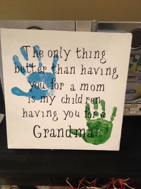 Mothers Day Crafts For Grandma, Crafts For Grandma, Diy Mothers Day Crafts, Craft Paper Flowers, Hand Print Tree, Diy Gifts For Grandma, Easy Preschool Crafts, Grandma Crafts, Diy Gifts For Mothers