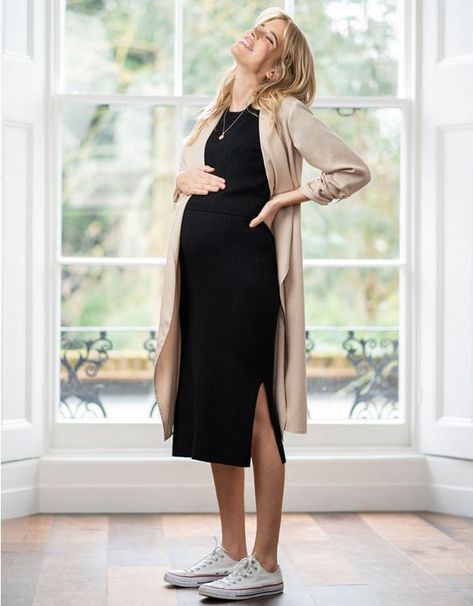 97d0145823aeb8ed80617be62e08bdccdesc51340098ri Prego Style, Maternity Capsule Wardrobe, Maternity Shift Dress, Spring Maternity Outfits, Maternity Fashion Dresses, Casual Maternity Outfits, Winter Maternity Outfits, Cute Maternity Dresses, Maternity Jacket