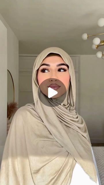 DUBAI | HIJABS | HIJABTI on Instagram: "✨ Flowy Jersey Hijab Tutorial ✨" Flowy Hijab Style, Silk Hijab Tutorial, Flowy Hijab Tutorial, Jersey Hijab Tutorial, Jersey Hijab Style, Jersey Hijab, Hijab Styles, July 28, Hijab Tutorial