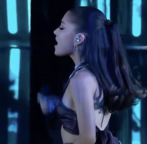 Ariana Grande Half Up, Ariana Grande Save Your Tears Outfit, Ariana Grande Slick Back Ponytail, Half Up Half Down Performance Hair, Half Yo Half Down Hairstyles Straight, Slick Back Half Ponytail, Sweet 16 Hairstyles Straight Hair, Half Up Half Down Ariana Grande, Slicked Half Up Half Down Ponytail