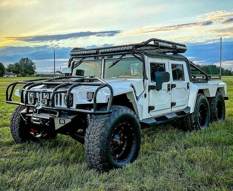 Apocalyptic Car, Hummer Truck, 6x6 Truck, Dangerous Driving, Trucks Lifted Diesel, Hummer Cars, Hummer H1, Bug Out Vehicle, Jeep Pickup