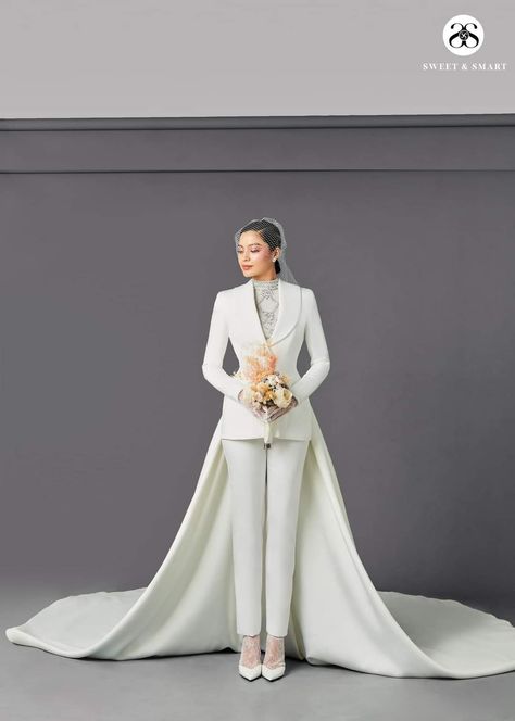 Wedding Dress Tuxedo, Tuxedo Wedding Dresses For Women, Womens Wedding Tuxedos, Dress Tuxedo Combo, Suits With Tails, White Suit With Train, Women In Tuxedos Wedding, White Female Wedding Suit, Tuxedo Wedding Dress