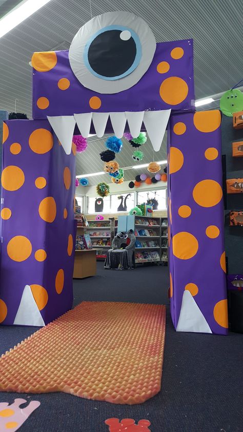 Monster Mash School Party, Halloween Book Fair Theme, Book Fair Theme Ideas, Book Fair Decoration Ideas, Book Fair Themes, Office Halloween Themes, Monsters Inc Decorations, Halloween Door Decorations Classroom, Monster Decor