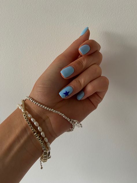 Blue Star Nails, Nail Inspo Blue, Hands Jewelry, Vogue Nails, Star Nail Designs, Teen Nails, Blue Gel Nails, Draw Hands, Short Gel Nails