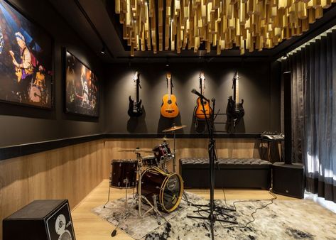 Rock Star Interior Design, Music Studio In House, Music Jam Room, Music Rooms Home, Music Room Basement, Music Room In House, Cool Music Room, Music Studio Room Home, Basement Music Studio