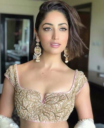 Low Neck Blouse Designs, डिजाइनर कपड़े, Yami Gautam, Latest Model Blouse Designs, Backless Blouse Designs, Fashionable Saree Blouse Designs, Lehenga Blouse Designs, Indian Saree Blouses Designs, Saree Blouse Patterns