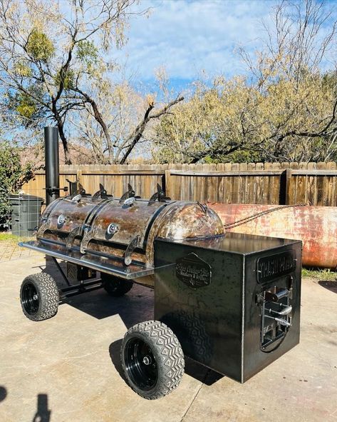 250 Gallon Propane Tank Smoker Made in Texas Propane Tank Smoker, Best Offset Smoker, Custom Smokers, Barbeque Design, Custom Bbq Smokers, Propane Smokers, Bbq Pit Smoker, Diy Smoker, Custom Bbq Pits