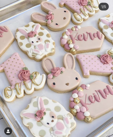 Bunny Birthday Theme, Some Bunny Is One, First Birthday Cookies, Balloon Cookies, Gateau Baby Shower, Bunny Birthday Party, Baby Birthday Themes, Bunny Baby Shower, Bunny Party