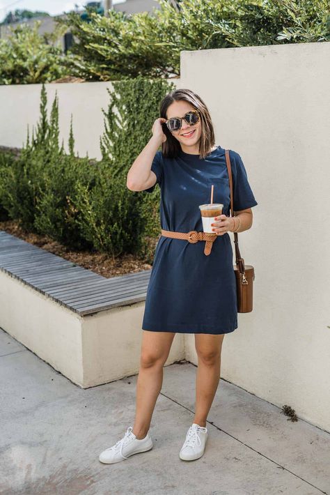 Jessica dresses to impress in a t-shirt dress Tee Shirt Dress Outfit, Shirt Dress Outfit Summer, Body Con Dress Outfit, First Date Outfits, Closet Needs, Flowy Summer Dresses, Shirt Dress Outfit, Belted Shirt Dress, Tee Shirt Dress