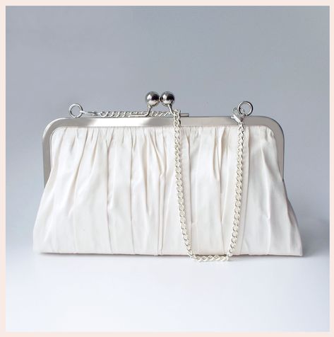 White Clutch Purse Evening Bags, Recycle Wedding Dress, White Clutch Purse, Recycled Wedding, Clutch Pattern, Stylish School Bags, Silk Clutch, Clutch Bag Wedding, Bridal Purse