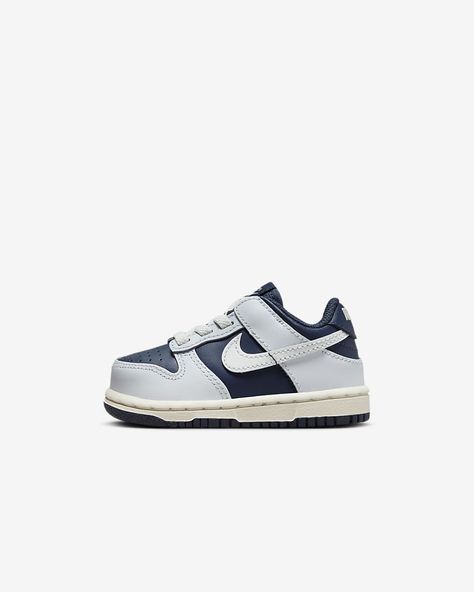 Nike Dunk Low Baby/Toddler Shoes. Nike.com Baby Boy Clothes Nike, Nike Kids Shoes, Nike Gifts, Walker Scobell, Diy Body, Store Shoes, Baby Sneakers, Boys Sneakers, Nike Fashion