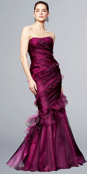 Sophisticated dark magenta gown Dark Magenta Prom Dress, Magenta Wedding Dress, Vestidos Magenta, Magenta Dress Formal, Dark Magenta Dress, Magenta Clothes, Magenta Formal Dress, Dark Purple Gown, Magenta Dresses