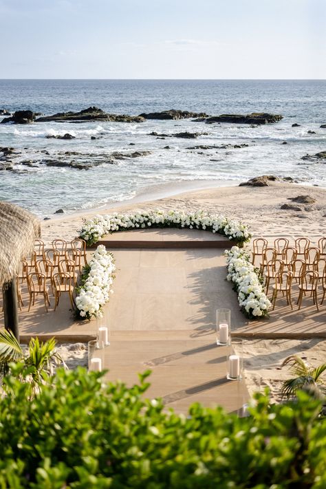 Beach Venues For Weddings, Wedding Beach Luxury, Beach Civil Wedding Decoration, Beach Wedding Layout, Wedding Dress Destination Beach, Ceremony On The Beach, Ceremony Beach Wedding, Beach Wedding Platform, Beach Wedding No Arch