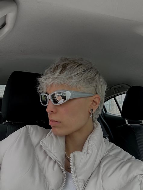 #y2k #aesthetic #fashion #gray #shorthairstyles #mullet Gray Mullet Hair, Grey Hair Mullet, Grey Mullet, Ash Grey Hair, Short Mullet, Y2k Aesthetic Fashion, Modern Mullet, Mullet Hairstyle, Grey Hair