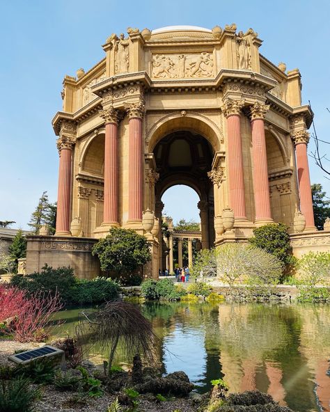 Palace of Fine Arts Place Of Fine Arts San Francisco, Palace Of Fine Arts San Francisco, Palace Photography, 80s Interior Design, Palace Of Fine Arts, Neoclassical Architecture, Portrait Photography Men, Wedding San Francisco, Classical Architecture