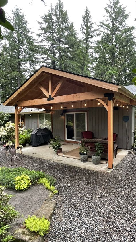 Cascade Fence & Deck - Cascade Fence & Deck Timber Tech Front Porch Ideas, Detached Porch Ideas, Shed With Deck Patio, Small Deck Covering Ideas, Covered Deck With Privacy Wall, Ranch House Back Patio Ideas, Exterior Deck Ideas, Patio Behind Garage, A Frame Front Porch