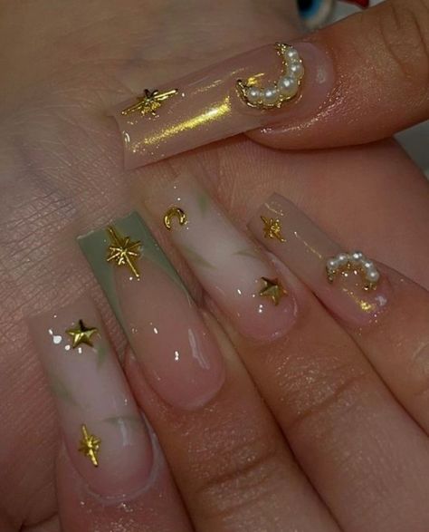 Clear Jelly Acrylic Nails, Nail Inspo Medium Length Almond, Almond Nails Baddie Designs, Nails Design For Birthday, Nail Inspo Light Colors, Fairy Nail Inspiration, Cute Classy Acrylic Nails, Charmed Out Nails, Goddess Nails Square