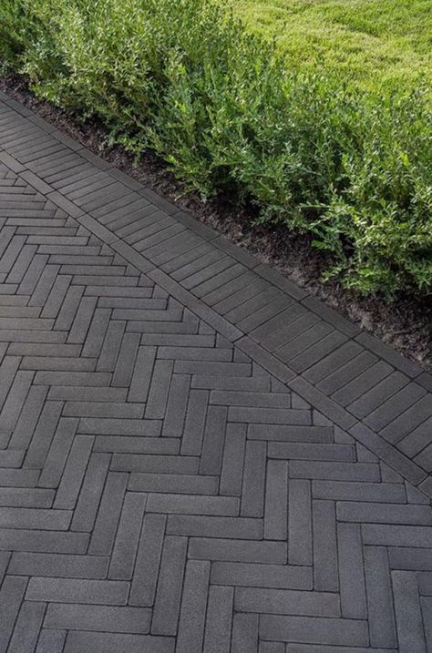 Concrete Pavers Walkway, Outdoor Pavers, Paver Designs, Outdoor Paving, Paving Design, Pathway Landscaping, Stone Driveway, Paver Walkway, Brick Paving