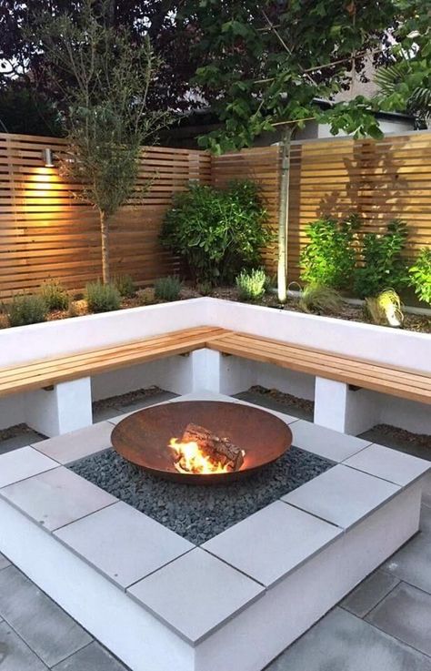 Backyard Fire Pits, Diy Fire Pits, Amazing Backyard, Backyard Seating Area, Back Garden Design, Backyard Seating, Desain Lanskap, Garden Fire Pit, Patio Garden Design